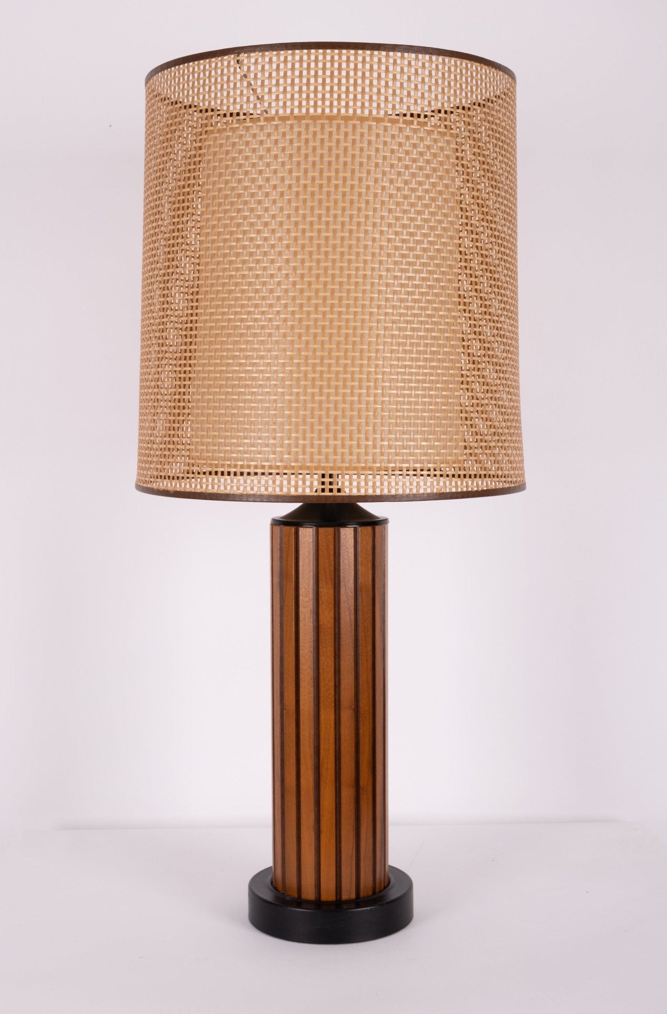 Vintage 1960s Gruvwood fluted walnut table lamp with black accents and caned diffuser shade