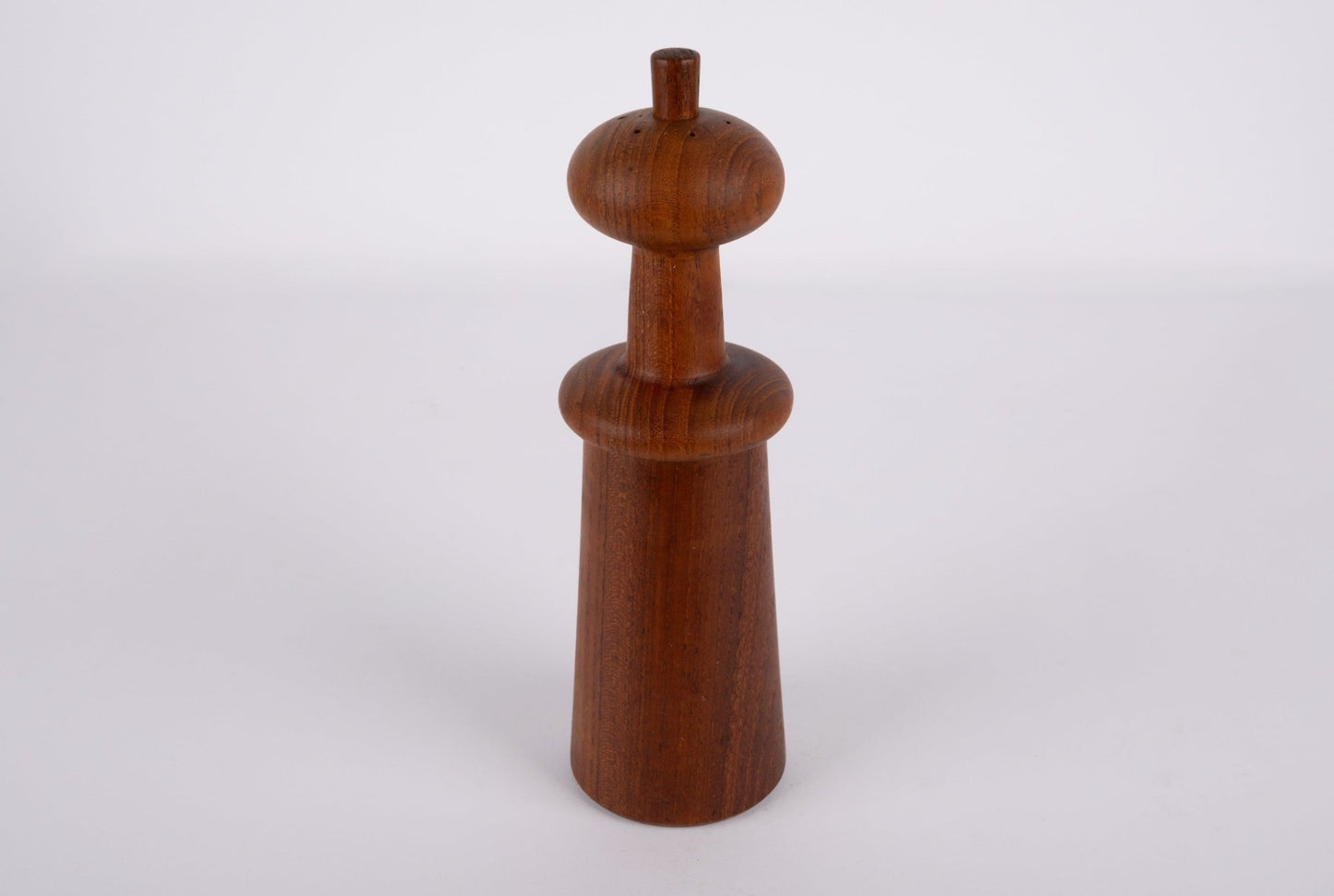 Jens Quistgaard 1950s Danish solid teak salt shaker and pepper grinder with tall sleek design by Dansk