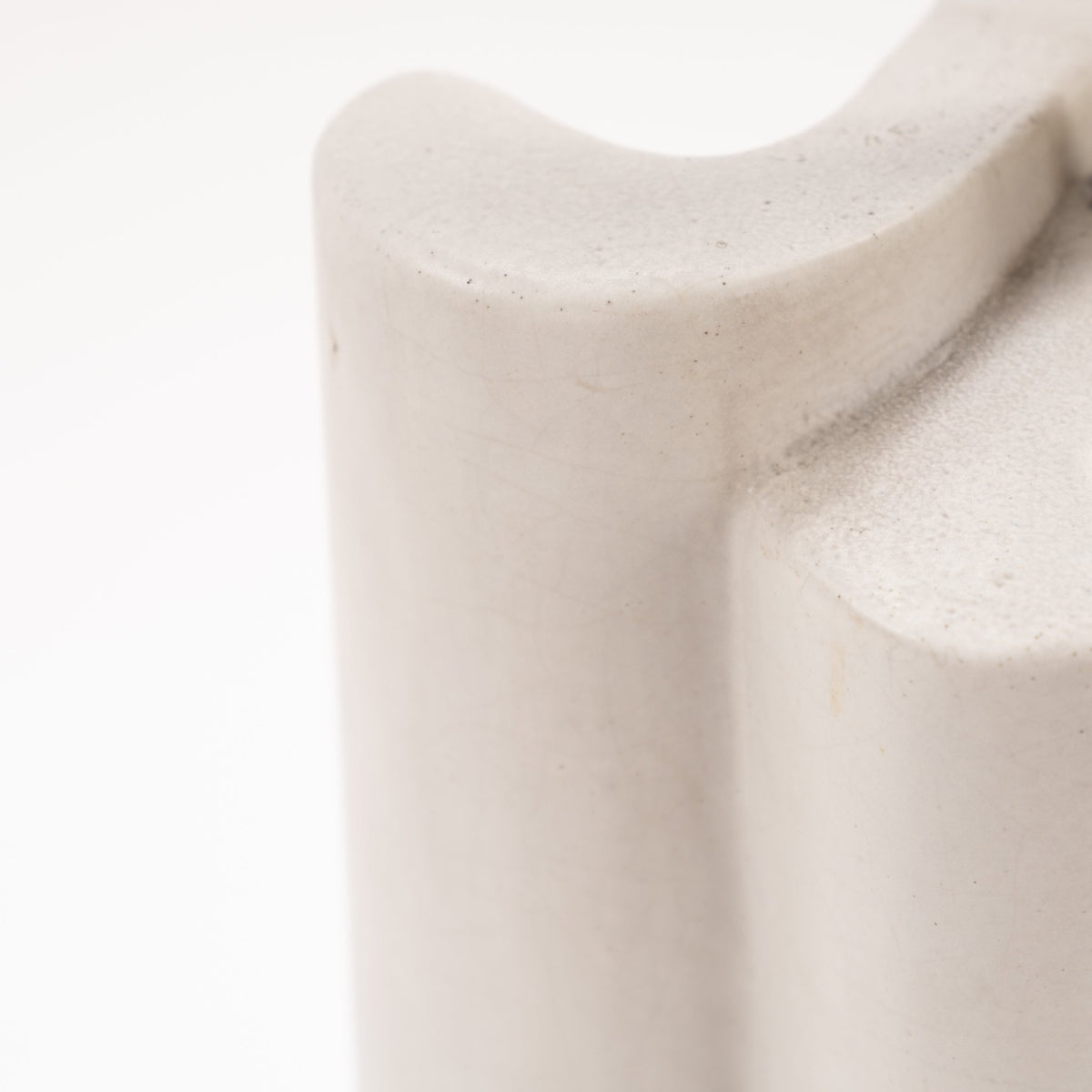 Marianna Von Allesch Table Lamp close up of a softly textured white sculptural ceramic base with organic curved contours in mid century modern lighting