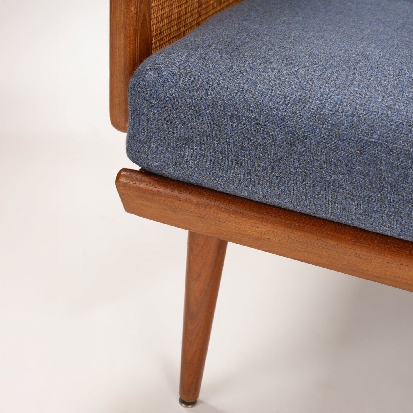 Peter Hvidt & Orla Molgaard Model FD 451 Daybed/Sofa detail with blue cushion woven wood back teak frame and tapered leg in vintage Danish furniture style