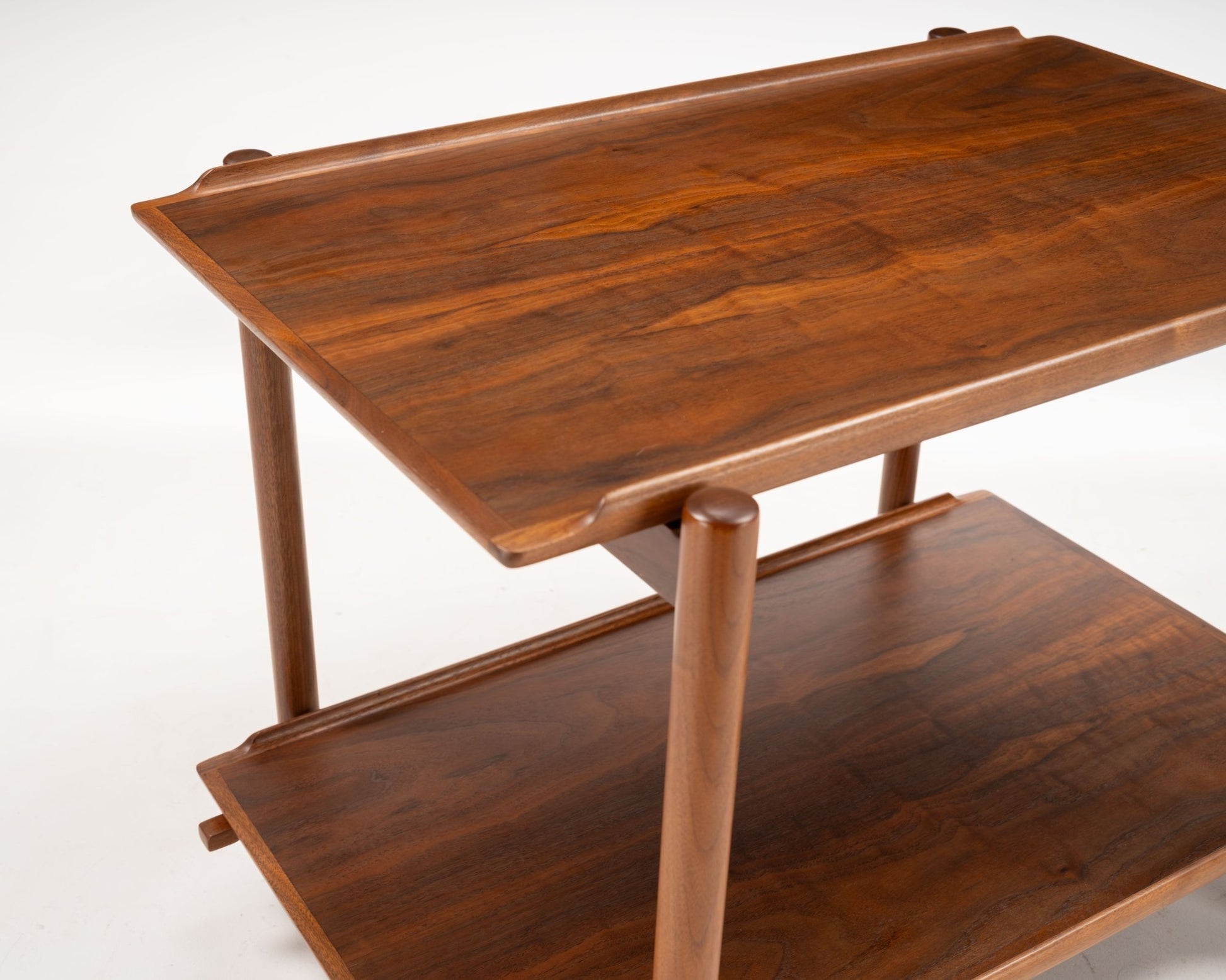 1950s Poul Hundevad Danish teak bar cart with expandable sliding top and two-tier serving shelves