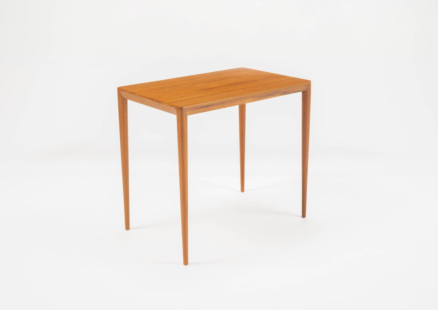 Teak side table in the manner of Severin Hansen with beveled edges and tapered round legs, Danish 1960s design