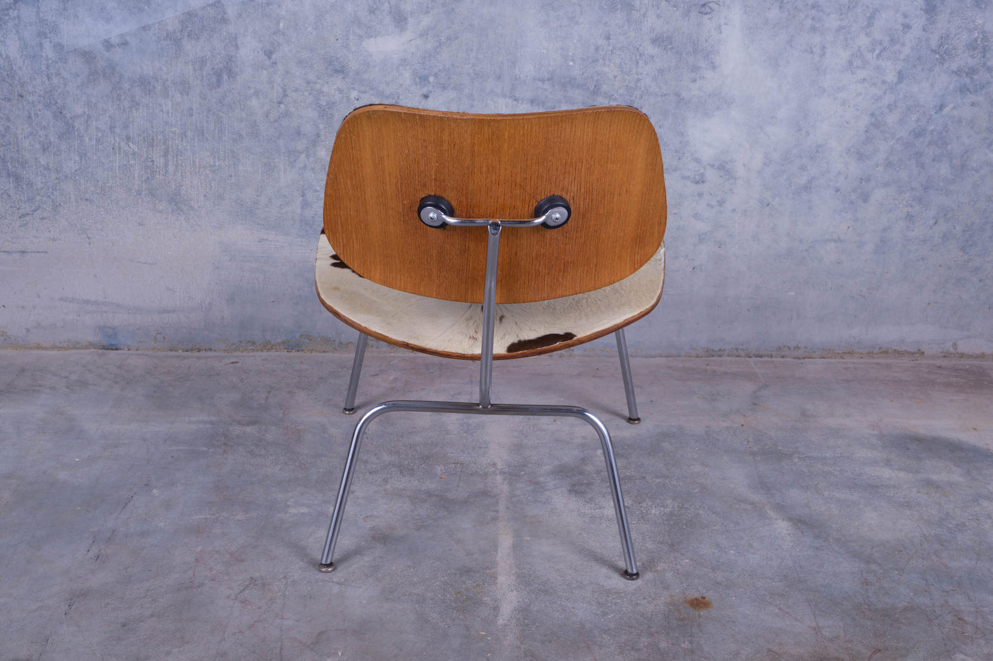 Eames Cowhide Lounge Chair