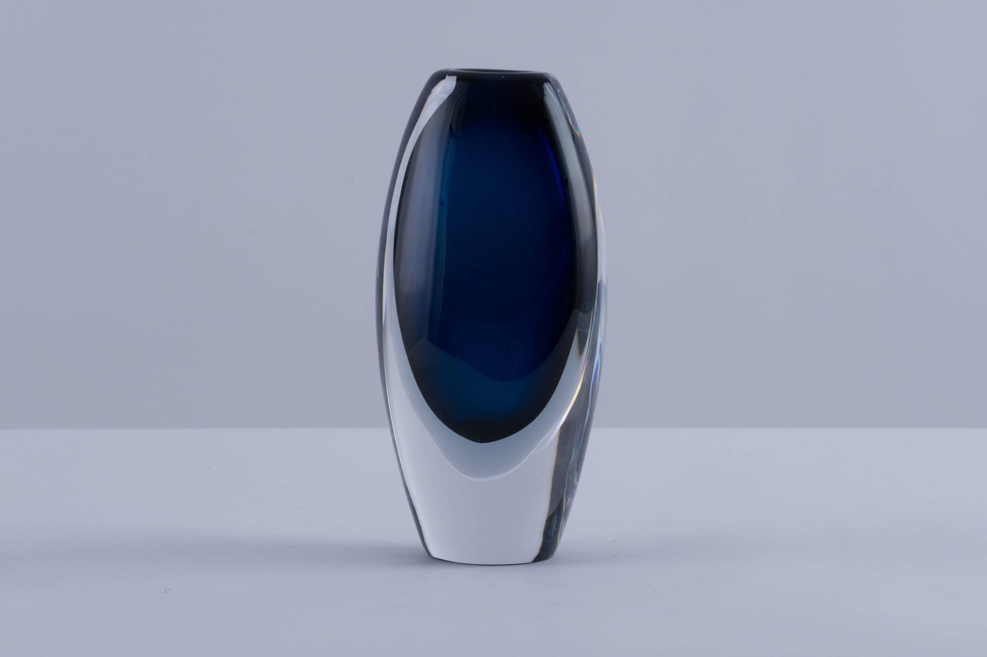 Vicke Lindstrand signed Kosta Boda Sommerso glass vase with deep blue inner layer encased in clear glass, 1960s design