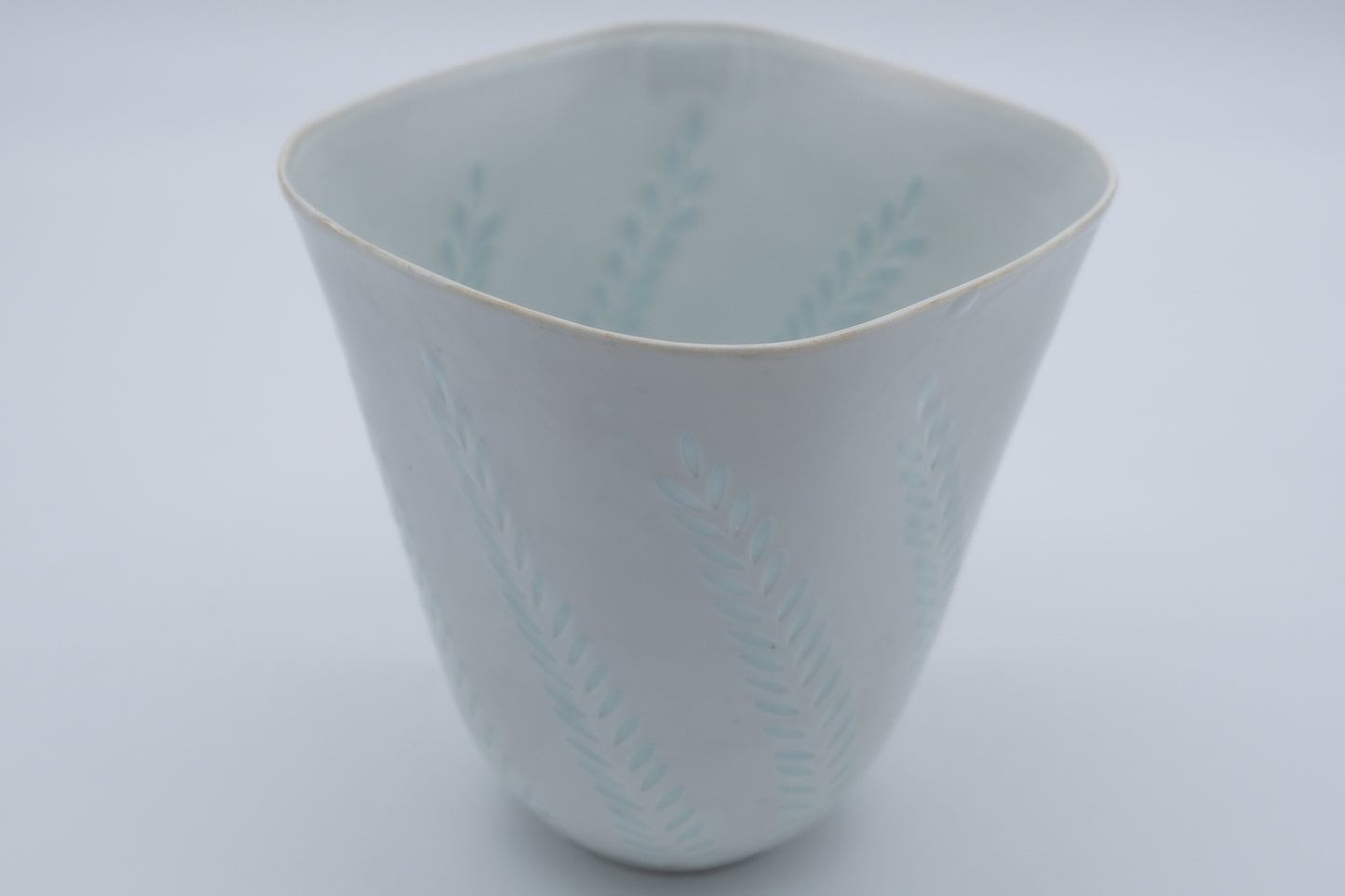 Arabia Friedl Holzer-Kjellberg Vase